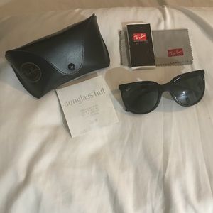 Ray-Ban Cats 1000 Black Sunglasses